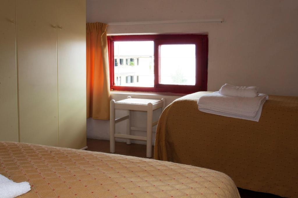 Residence Poggio Al Lago Sirmione Room photo