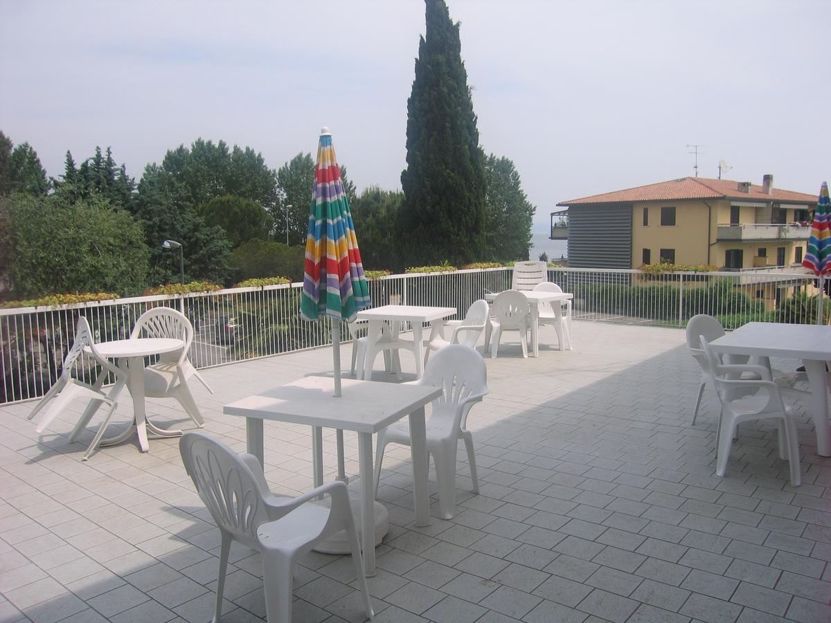 Residence Poggio Al Lago Sirmione Exterior photo